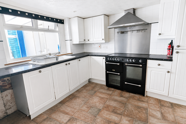 1, Eaton Place, Paignton photo 4