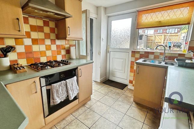 15, Alandale Drive, Oldham photo 4