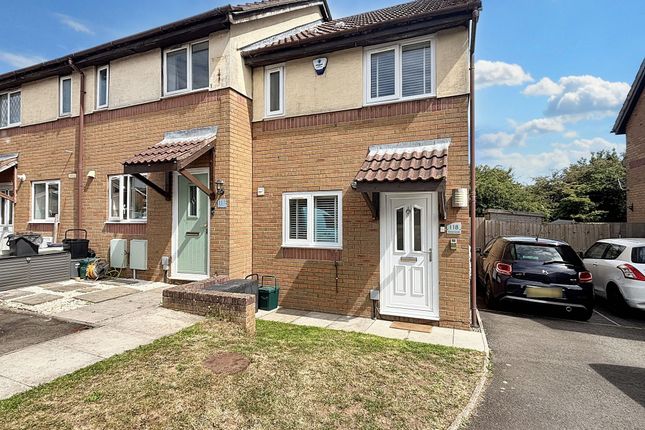 118 Greenacres, Barry photo 3