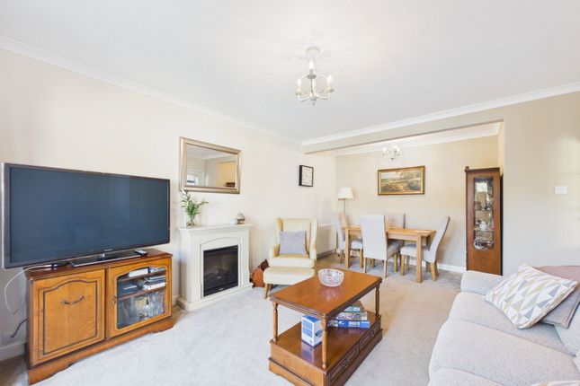 10, Edgehill Close, Worthing photo 2