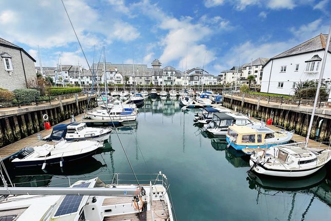 Flat for sale in Port Pendennis, Falmouth