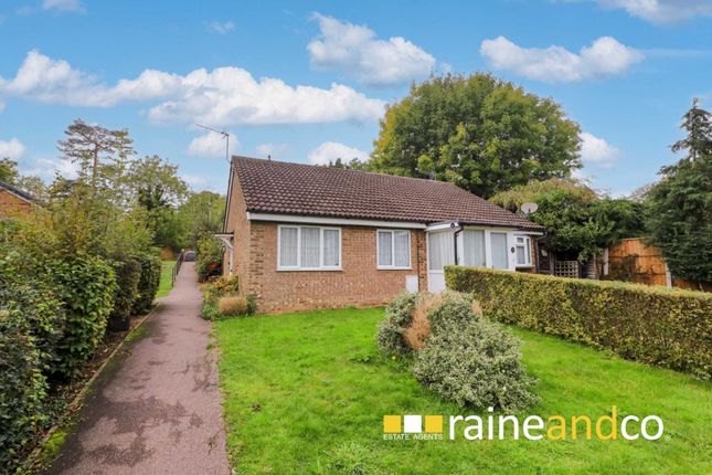 Thumbnail Bungalow for sale in Rickfield Close, Hatfield