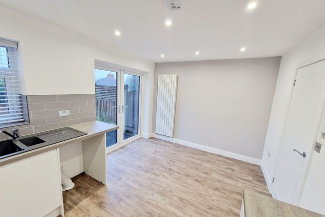 29 Cuckoo Lane, Manchester photo 4