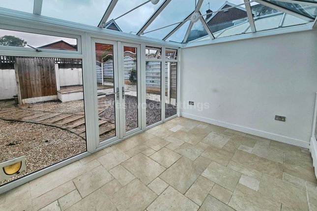102, Portland Street North, Leek photo 5