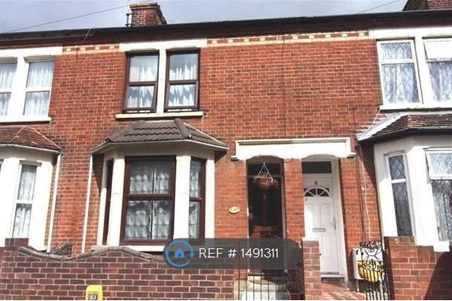 Thumbnail Terraced house to rent in Bridge Road, Bedford