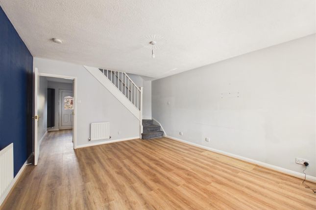 4, Canon Tardrew Court, Hessle photo 3
