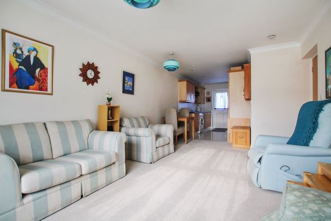 Flat for sale in Pinewood Place, Dartford