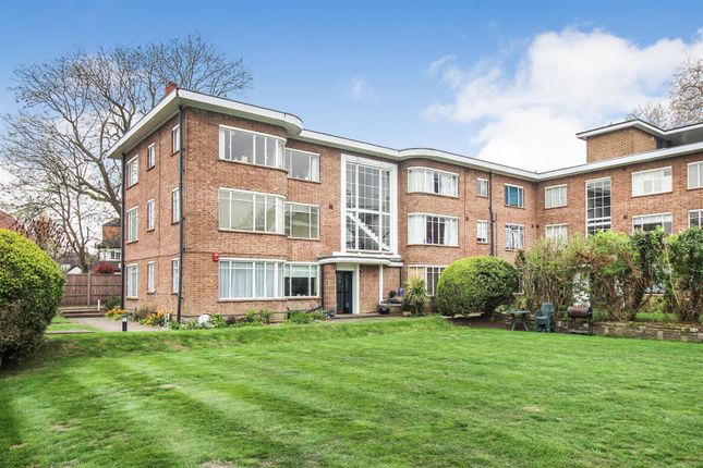 Flat for sale in Bridge Road, East Molesey