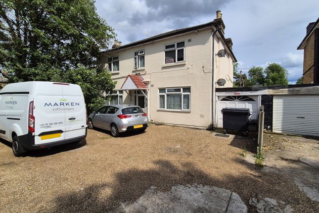 Thumbnail Studio to rent in Hanworth Road, Hounslow