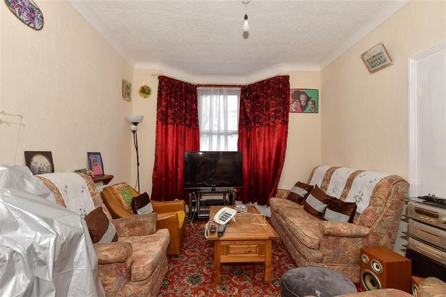 Terraced house for sale in Creighton Avenue, London