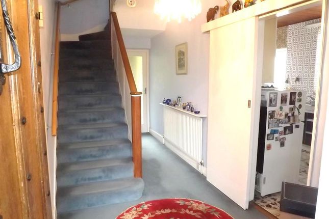 16, Dorset Drive, Edgware photo 4