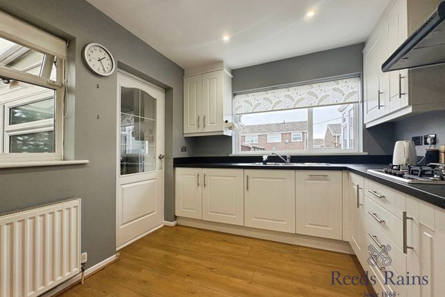 9, Kinver Drive, Tyne and Wear photo 2