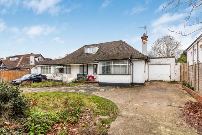 Thumbnail Bungalow for sale in Pampisford Road, South Croydon
