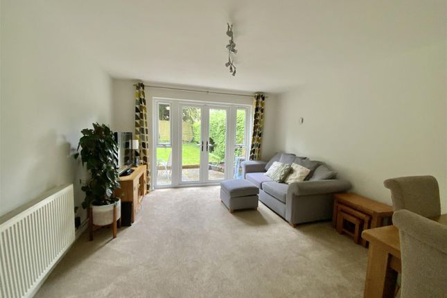 24, Essenden Court, Milton Keynes photo 2