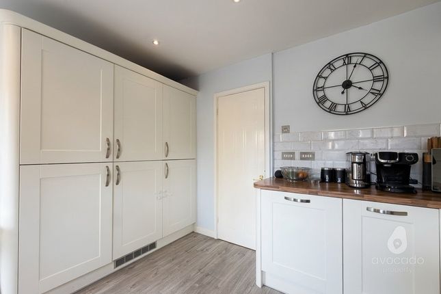 19 Macbeth Court, Warfield, Berkshire photo 4