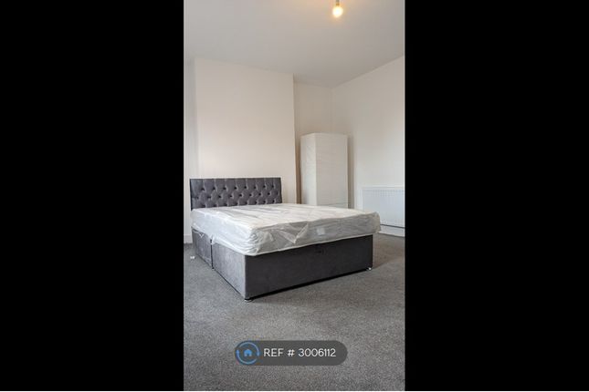 A Elmers End Road, Beckenham photo 5