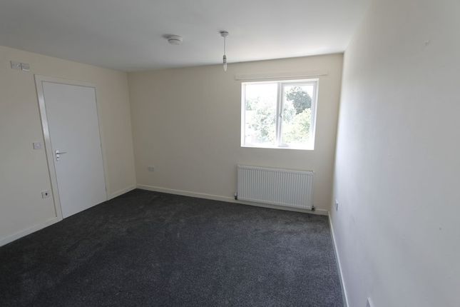 69C, Booth Meadow Court, Northampton photo 4