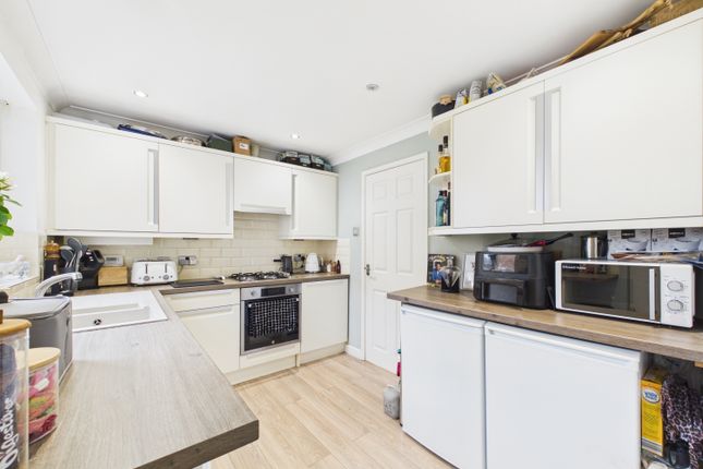 96a, Snape Hill Crescent, Dronfield photo 4