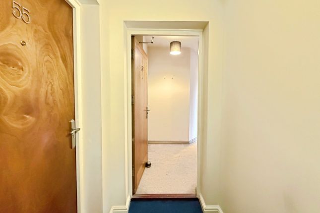 57 Clayton Drive, Pontarddulais, West Glamorgan photo 3