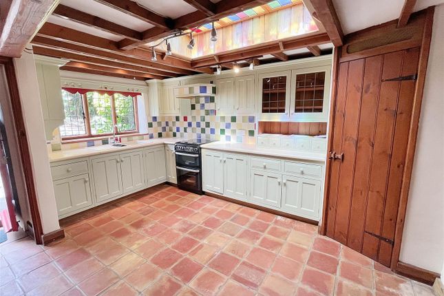 Old Forge Cottage, Barrow Hill, Sturminster Newton photo 3