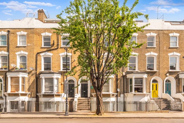 Thumbnail Flat for sale in Pyrland Road, Newington Green