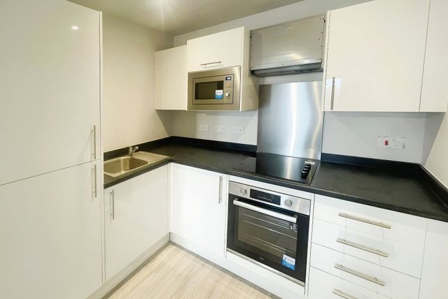 Apartment 7, 6, Neptune Place, Merseyside photo 2