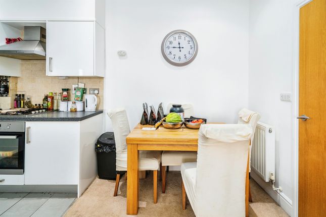 Flat for sale in Olivers Way, Hertford Heath, Hertford