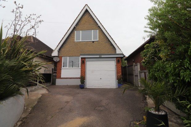 Thumbnail Detached house to rent in Rayleigh Road, Leigh-On-Sea