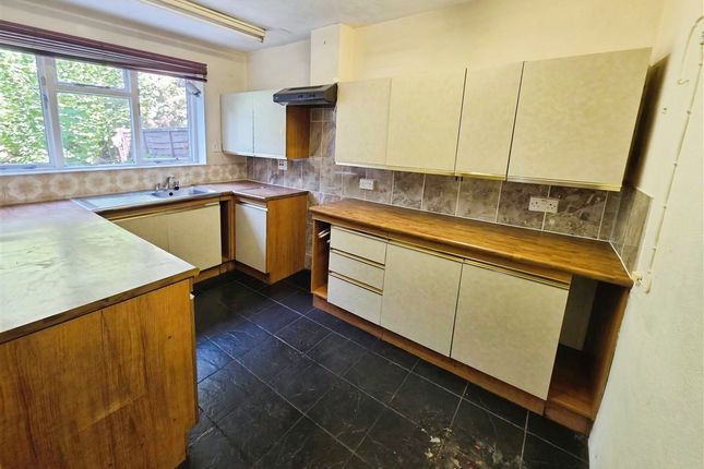 27, Wilton Avenue, SOUTHAMPTON photo 4