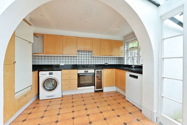Thumbnail Property to rent in Barchard Street, Wandsworth Town, London