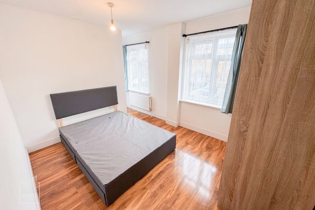 Room 3 45, Wilkinson Way, London photo 2