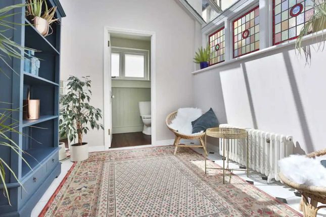 4, Lansdowne Square, Hove photo 4