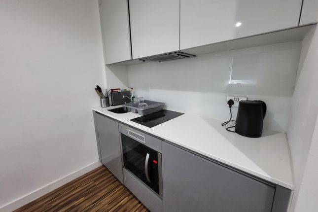 Apartment 1402 WEST POINT, 501 Chester Road, Manchester photo 3