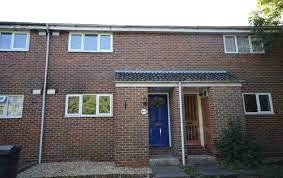Thumbnail Flat to rent in Spruce Avenue, Waterlooville, Hampshire