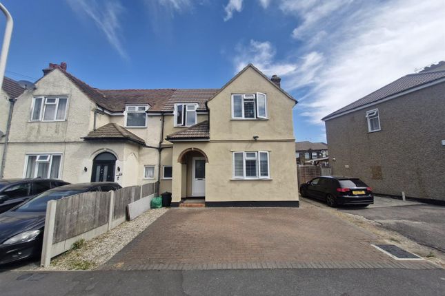 3, Burnham Road, Romford photo 2
