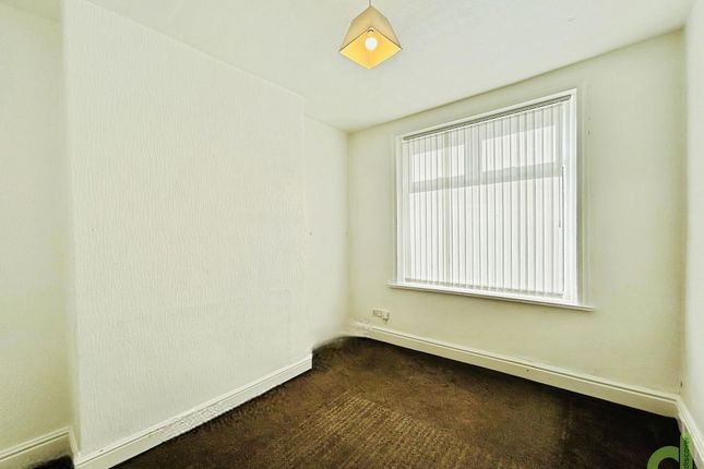 14 Frederick Street, Barnoldswick photo 2
