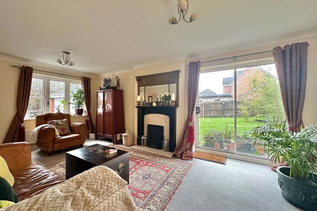 1, Mottram Drive, Nantwich photo 3