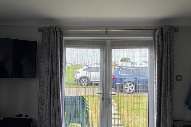 184, Park Avenue, Leysdown photo 4