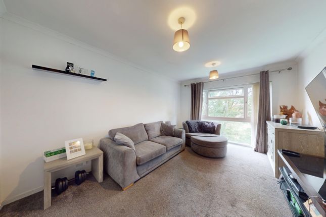 12, Farmleigh, Cardiff photo 2