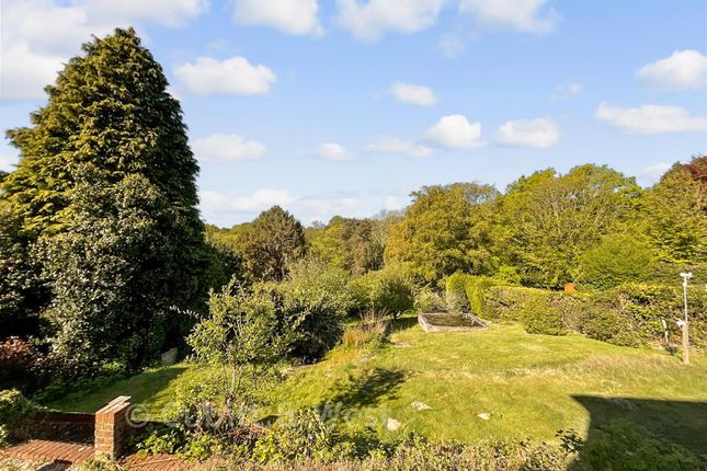 Little Paddock, Wilderness Lane, Uckfield photo 2