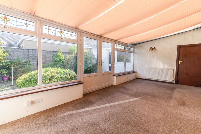 38, Fonmon Road, Barry photo 4