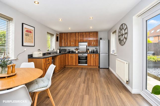 5, Buttercup Way, Witham St Hughs, Lincoln photo 4