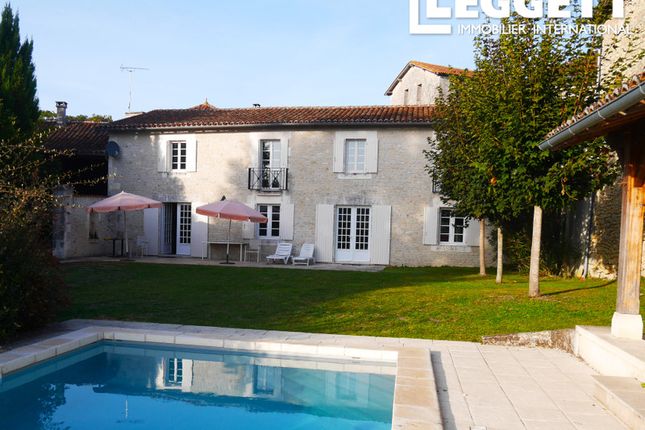 Thumbnail Villa for sale in Champagne-Et-Fontaine, Dordogne, Nouvelle-Aquitaine