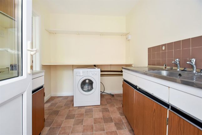 Langlands Road, Cullompton photo 4