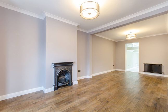 Thumbnail Property for sale in Waldo Road NW10, College Park, London,
