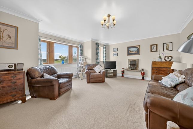 20, Tarn Moor Crescent, North Yorkshire photo 2