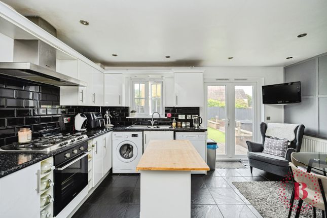 27, Bryntirion, Llanelli photo 4