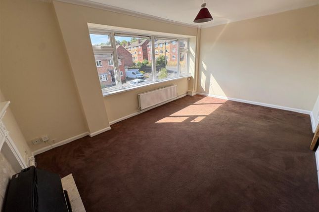 84, Carr Street, Batley photo 4