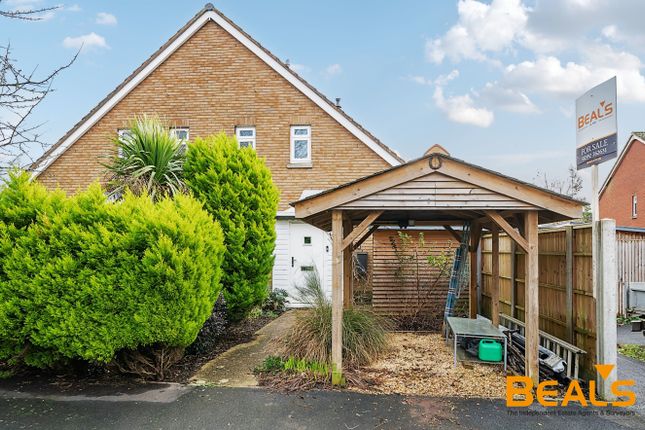 Thumbnail Terraced house for sale in Venice Close, Waterlooville