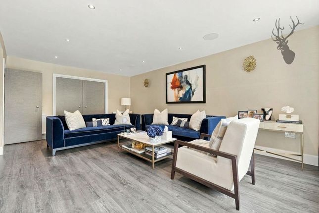 51 Church Lane, Loughton photo 3